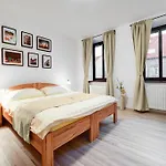 Kralovska Cesta 3*