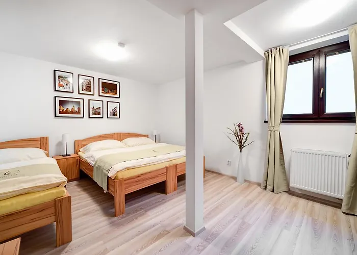 Kralovska Cesta 3*